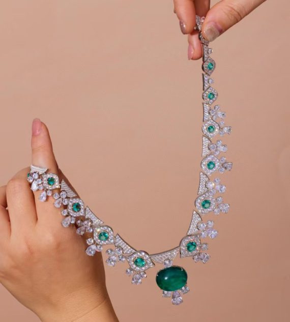 Lush Garden Emerald Green Gold-Plated Necklace - Image 6
