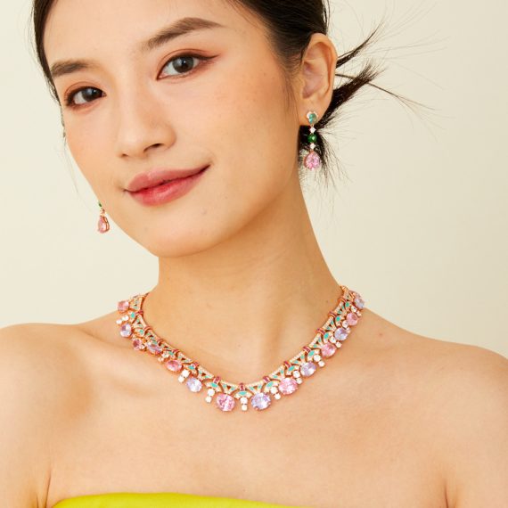 Enamel Artistry Gold-Plated Heavy Texture Pendant Necklace - Image 2