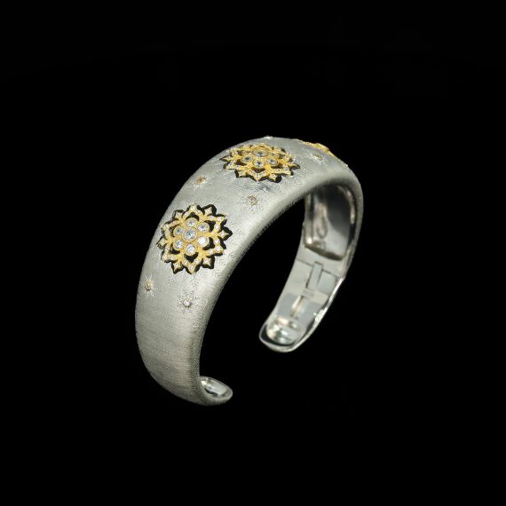 Brushed Gleam High-Carbon Diamond Bujia Bracelet in Gold-Plated Silver - Image 3