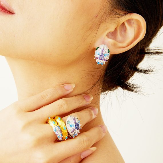 Twisted Glamour Gold-Plated Snake-Inspired Dangle Earrings - Image 3