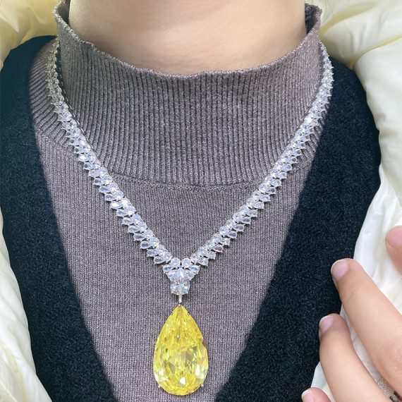 105ct Pear-Cut Yellow Diamond Teardrop Zircon Statement Necklace - Image 4