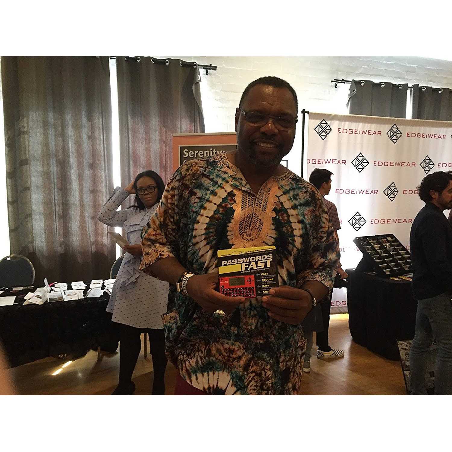 passwordsFAST Compact Offline Password Keeper