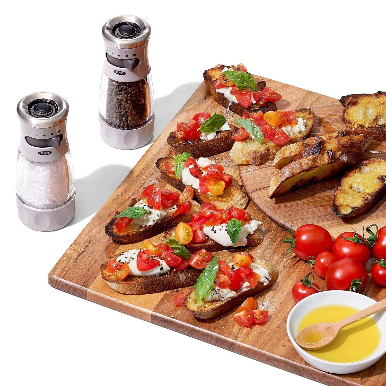 OXO Good Grips Contoured Mess-Free Grinder - Image 3