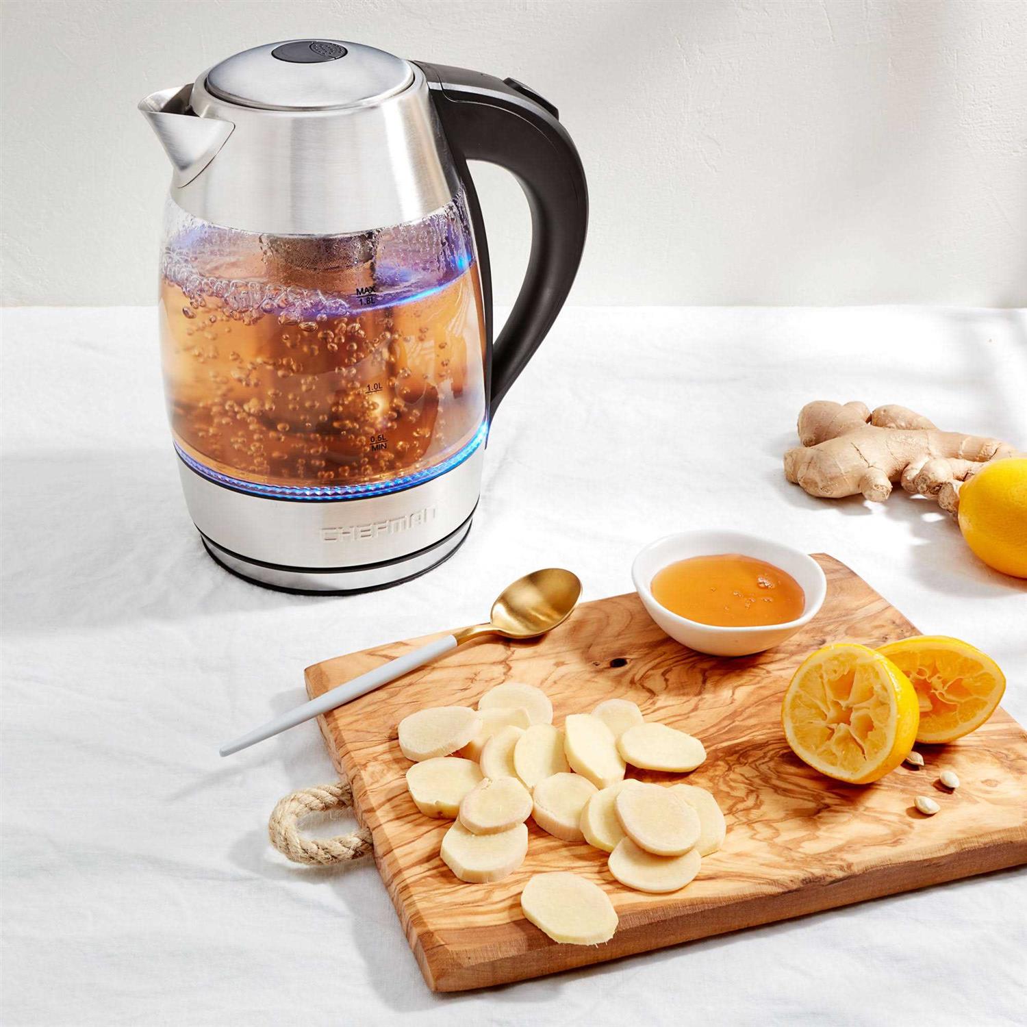 Chefman Fast-Boiling Glass Electric Kettle - Image 3