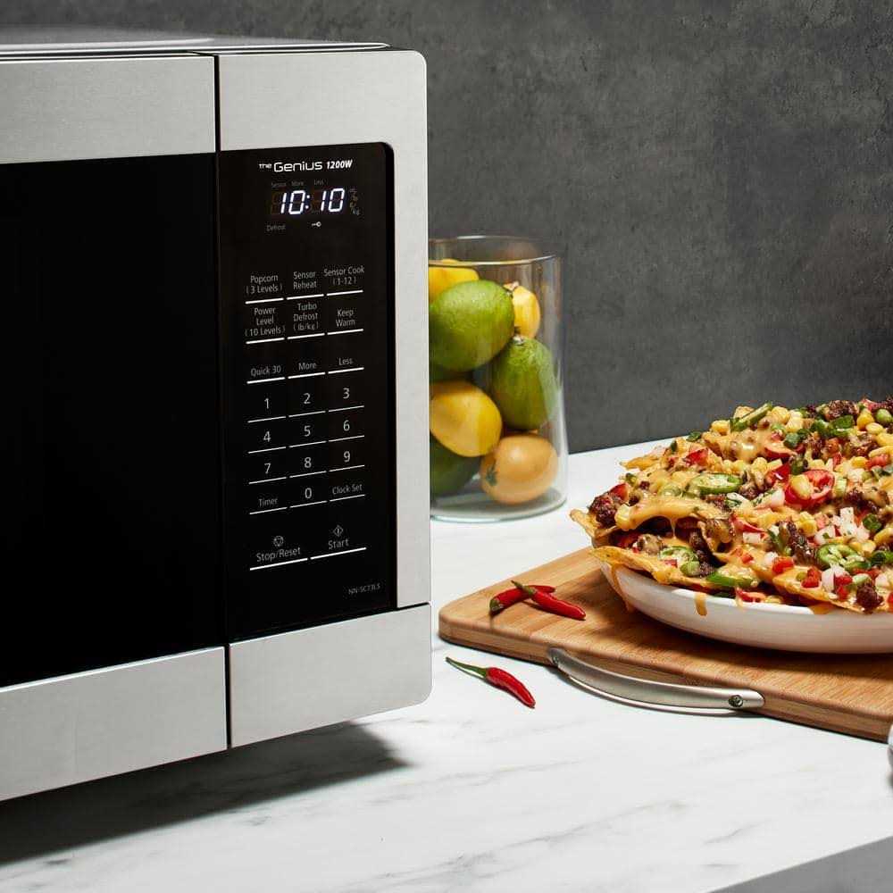 Restored Panasonic NN-SC73LS 1.6 cu. ft. Countertop Microwave Oven - Image 3