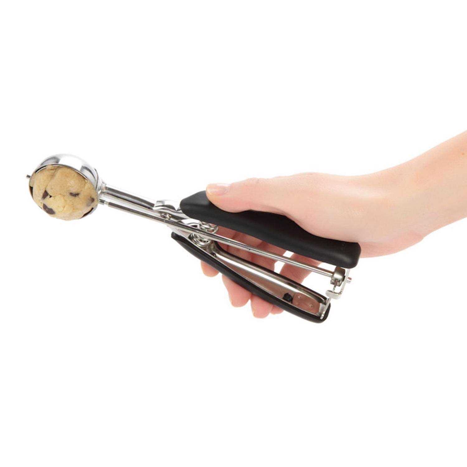 OXO Good Grips Cookie Scoop Medium - Image 3