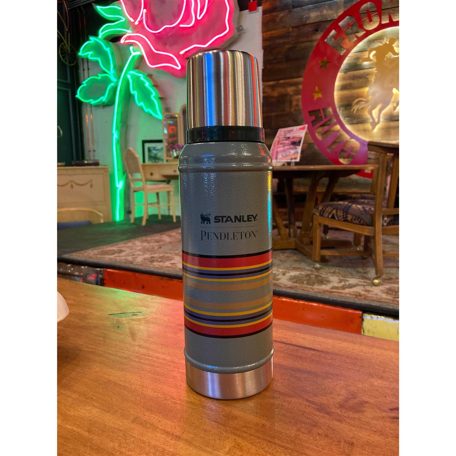 Pendleton Stanley Classic Insulated Bottle - Image 5