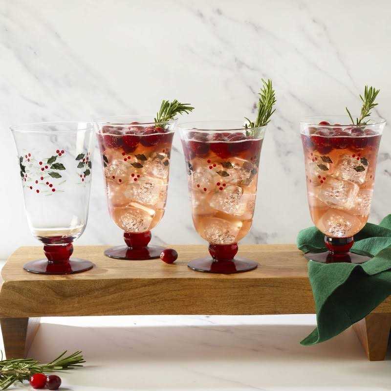 Pfaltzgraff Winterberry Water Goblet - Image 3