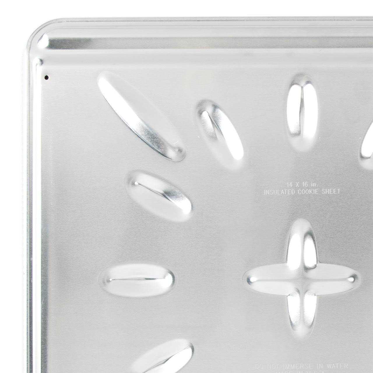 Nordic Ware Naturals Insulated Baking Sheet - Image 4