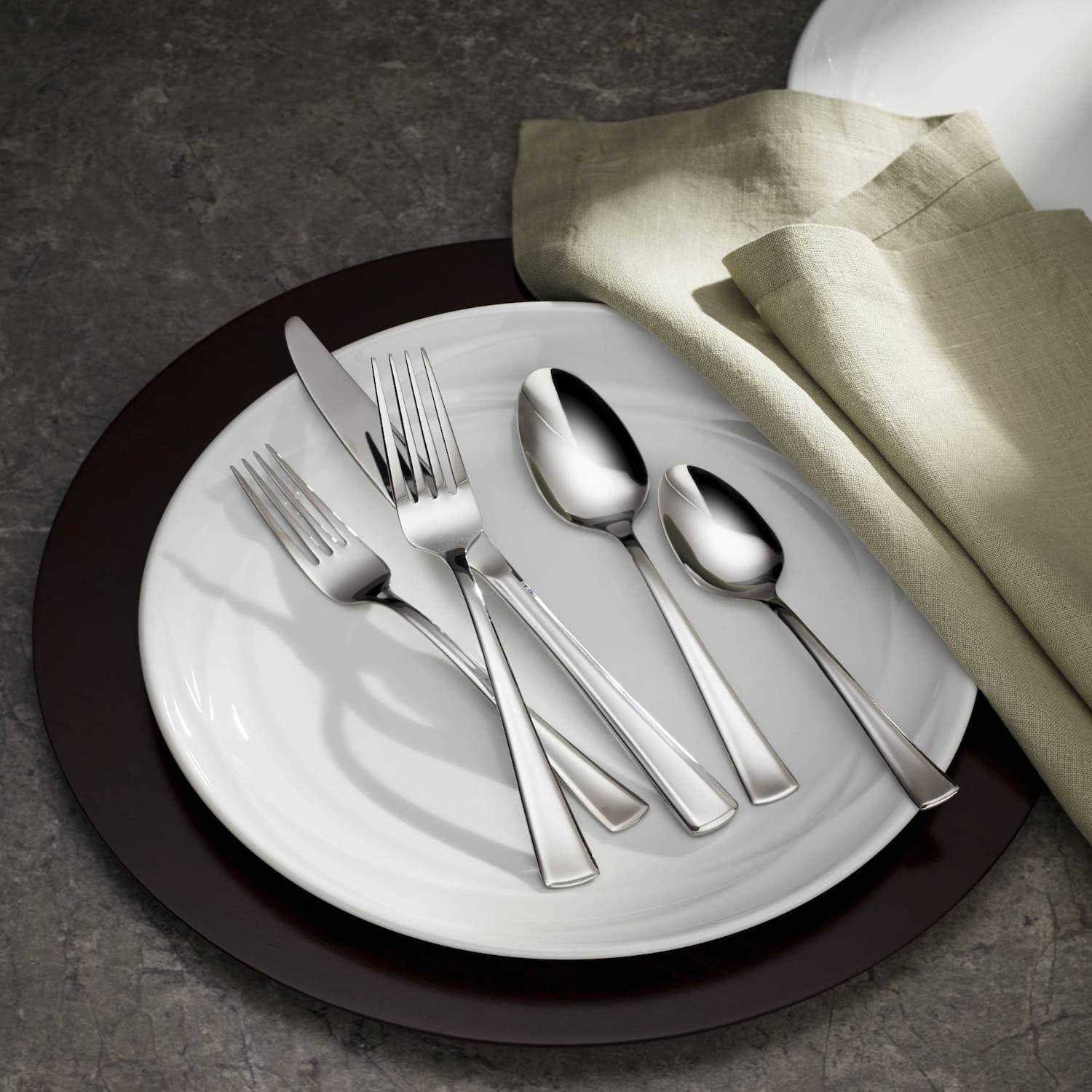 Oneida Noble 72-pc. Flatware Set - Image 3