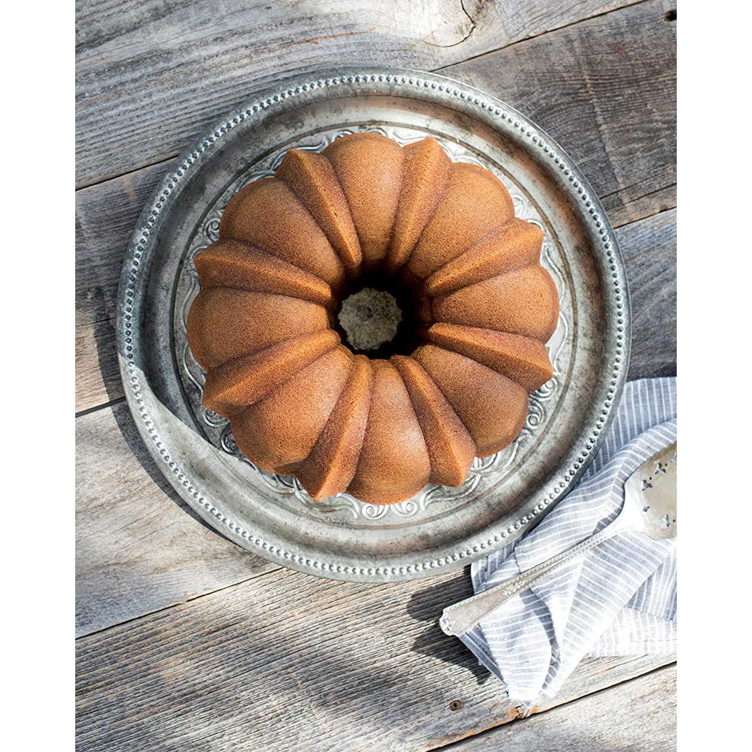 Nordic Ware Original Sparkling Silver Bundt Pan - Image 2