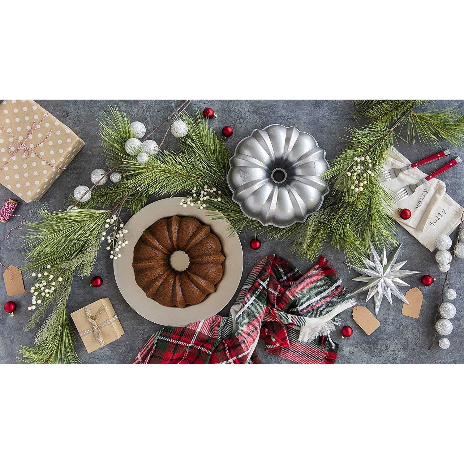 Nordic Ware Original Sparkling Silver Bundt Pan - Image 3