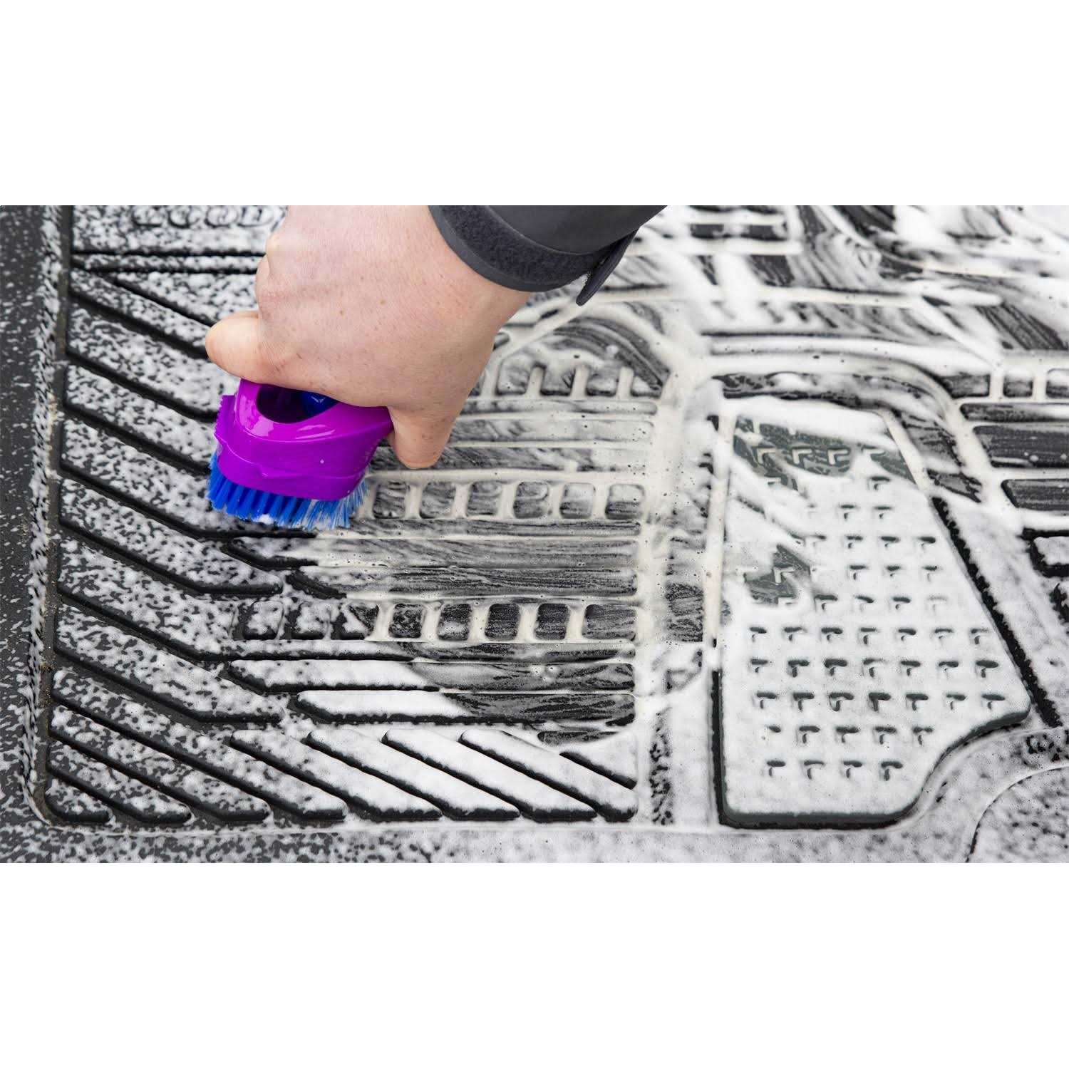 OxiClean Total Interior Floor Mat & Carpet Cleaner - Image 3