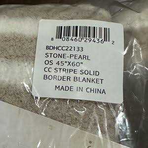 Barefoot Dreams CozyChic Throw - Image 5