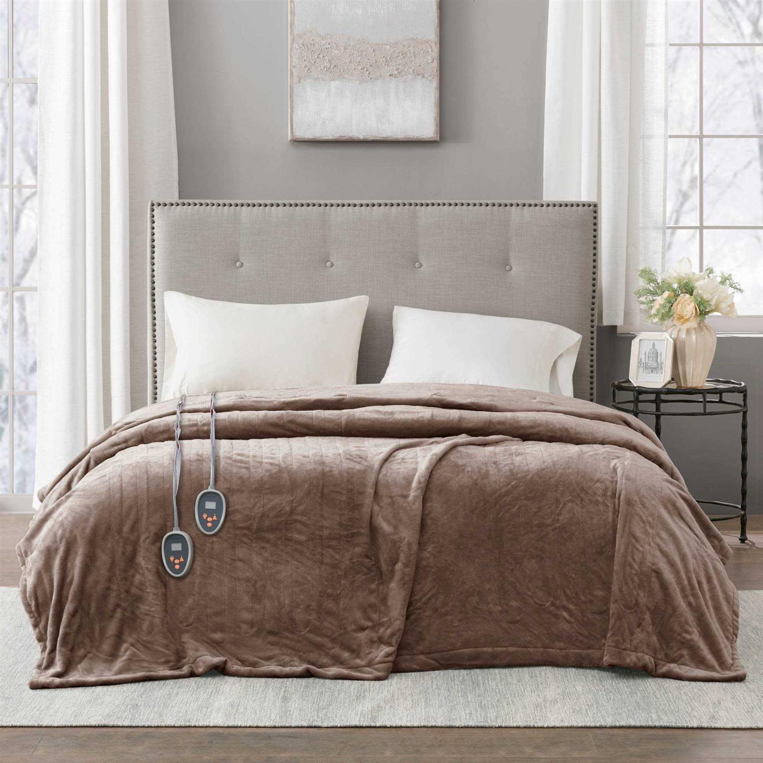 Beautyrest Heated Plush Blanket - Image 3