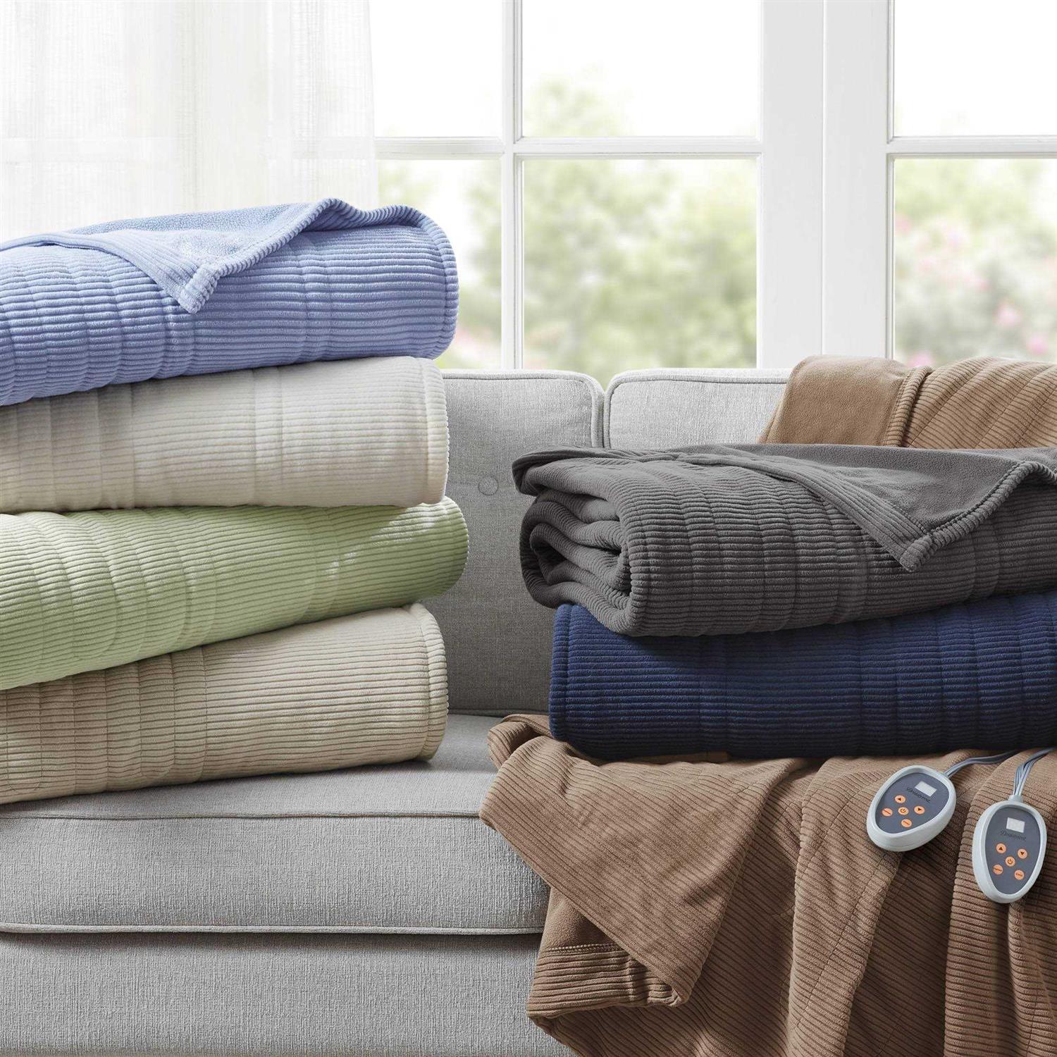 Beautyrest Electric Micro Fleece Heated Blanket - Image 3