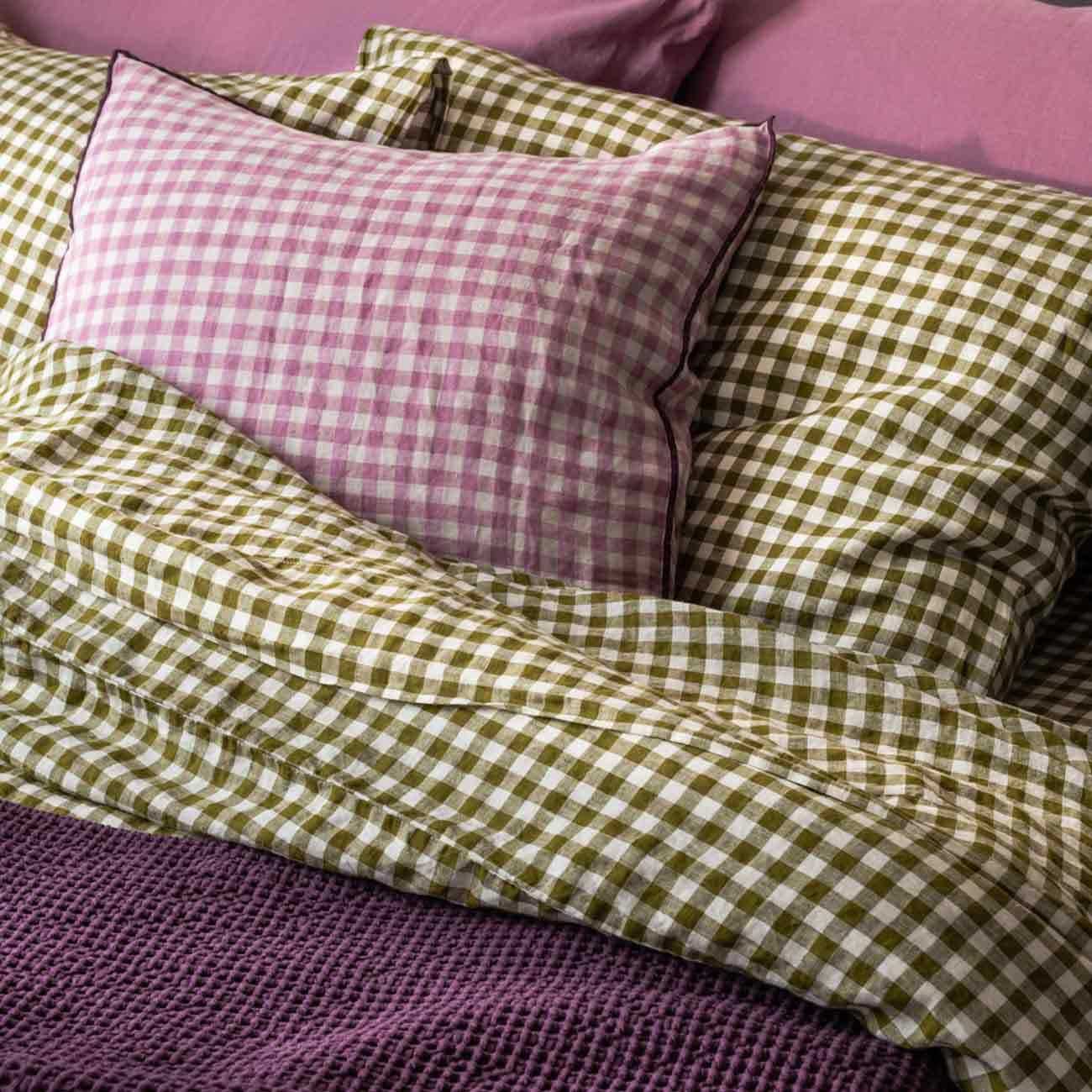 Piglet in Bed Gingham Linen Fitted Sheet