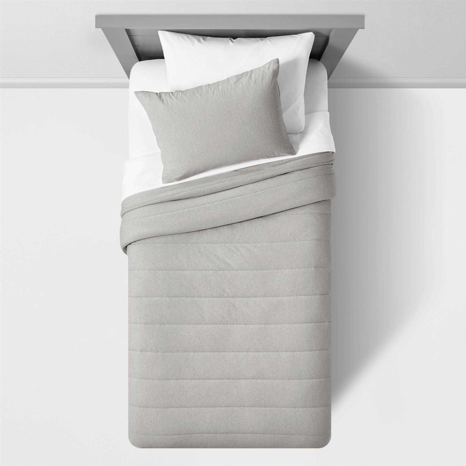 Pillowfort Channel Jersey Kids’ Comforter Set - Image 3