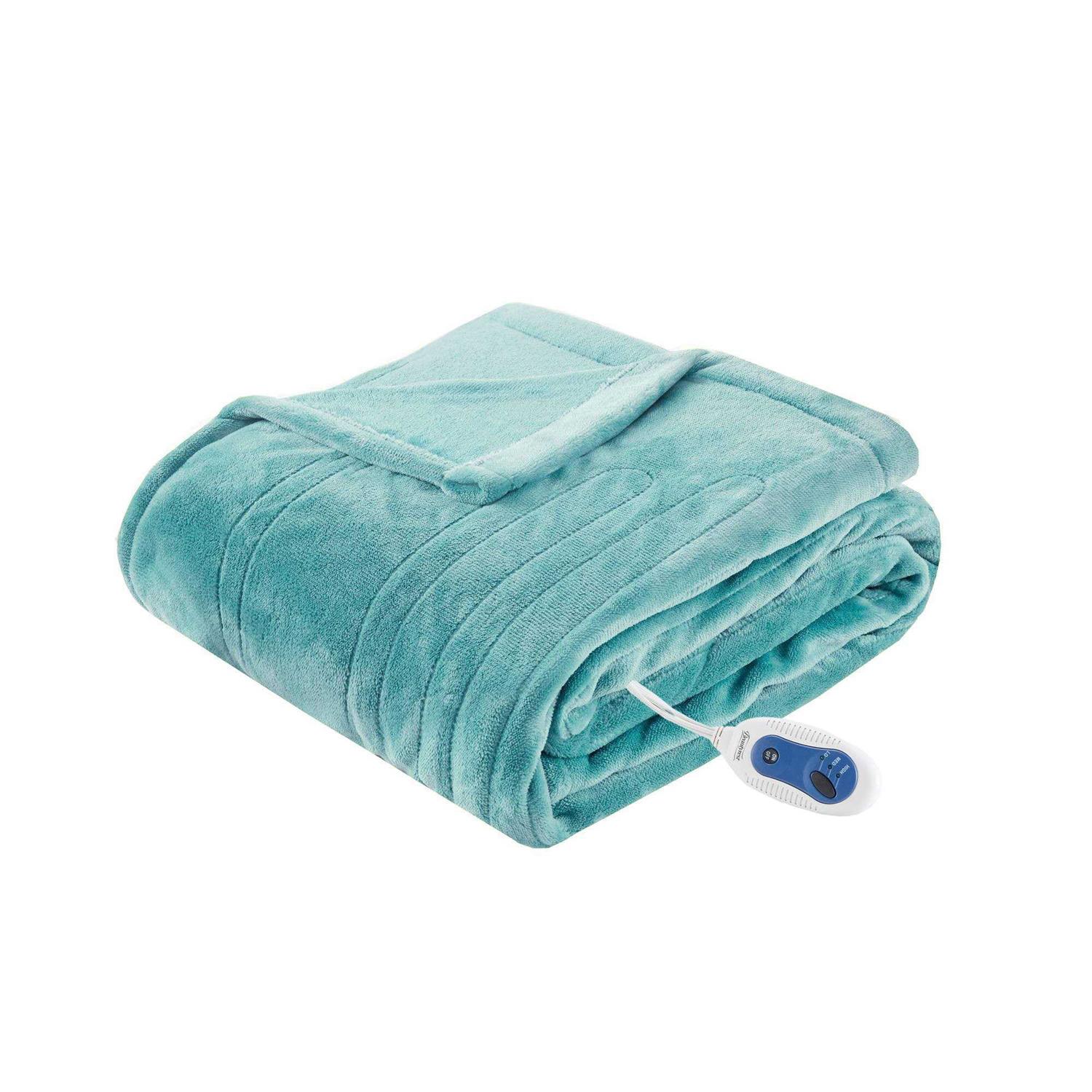 Beautyrest Heated Plush Throw - Image 3