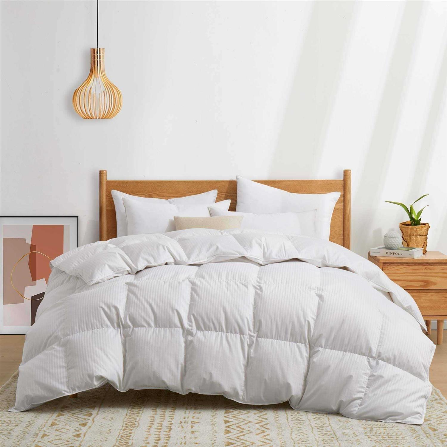 Puredown 800 Fill Power White Goose Down Comforter