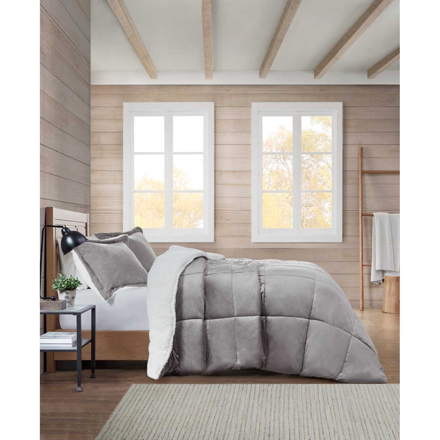 Premier Comfort Reversible Velvet to Sherpa Comforter - Image 3