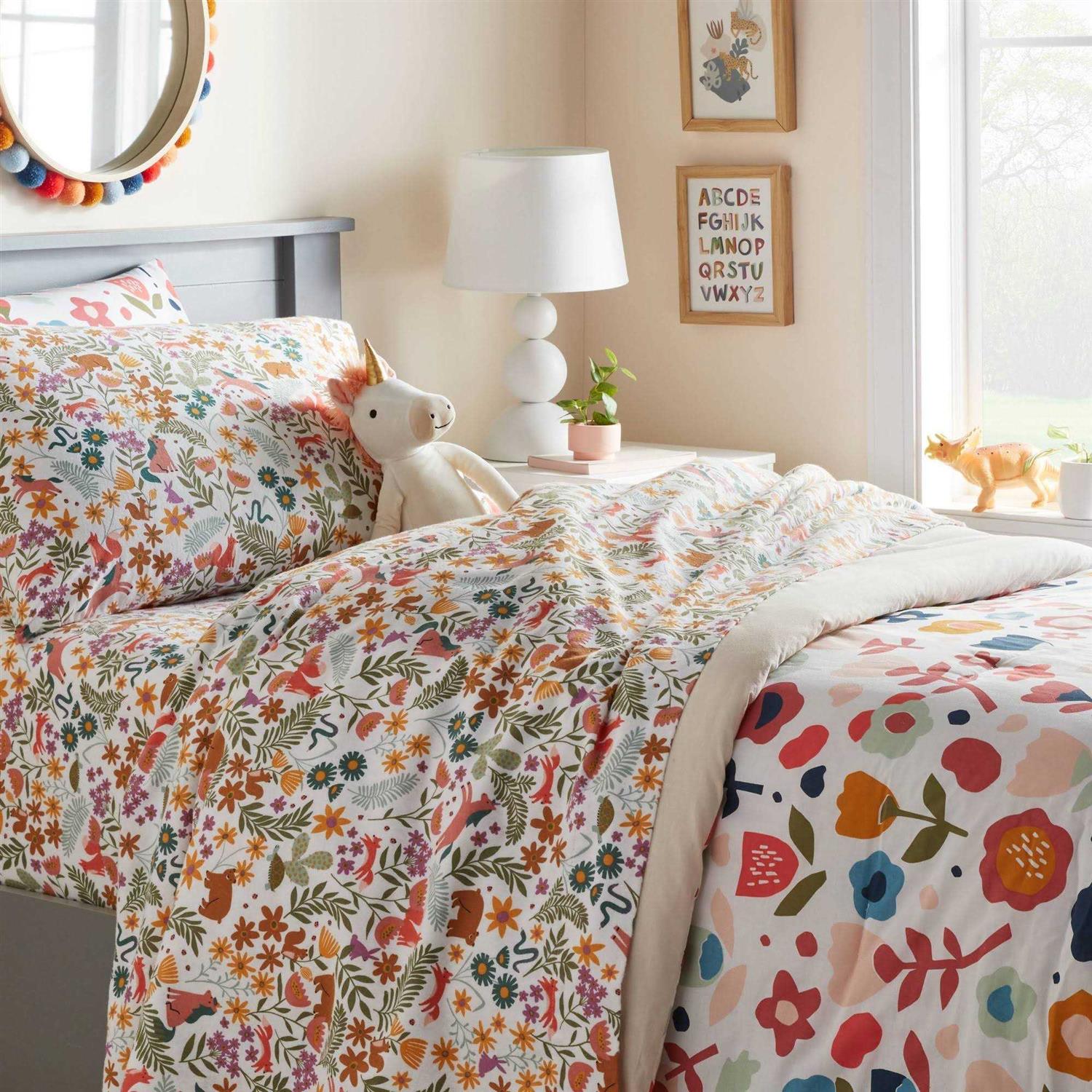 Pillowfort Flannel Kids’ Sheet Set - Image 4