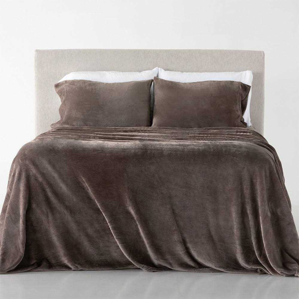 Berkshire Blanket VelvetLoft Plush Set - Image 3