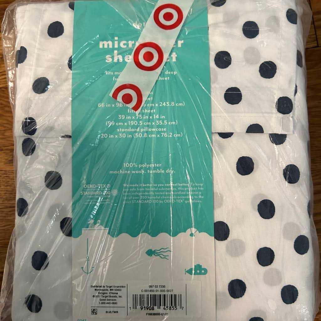 Pillowfort Sheet Set - Image 3