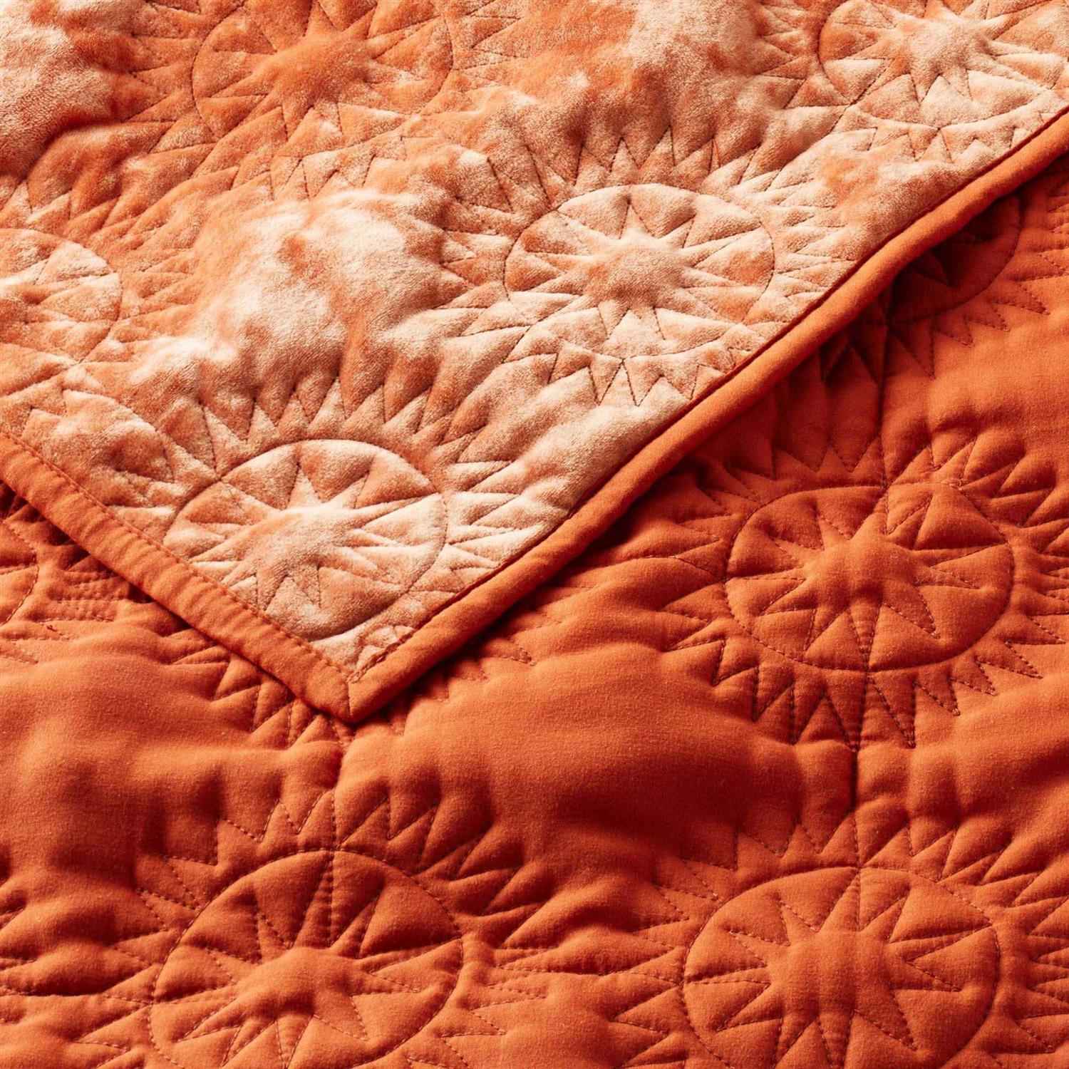Opalhouse designed with Jungalow Sun Stitched Vintage Velvet Quilt - Image 2