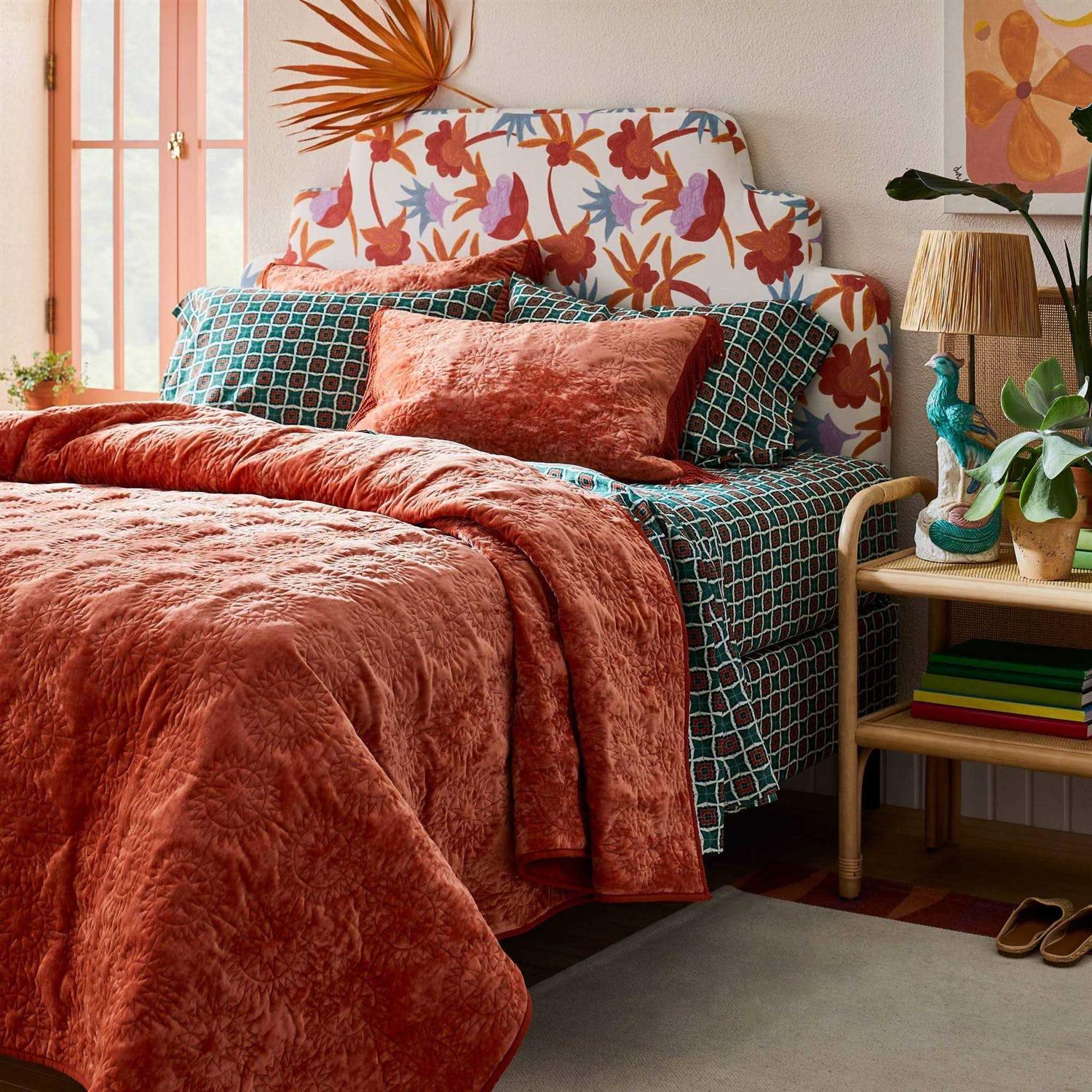 Opalhouse designed with Jungalow Sun Stitched Vintage Velvet Quilt - Image 3