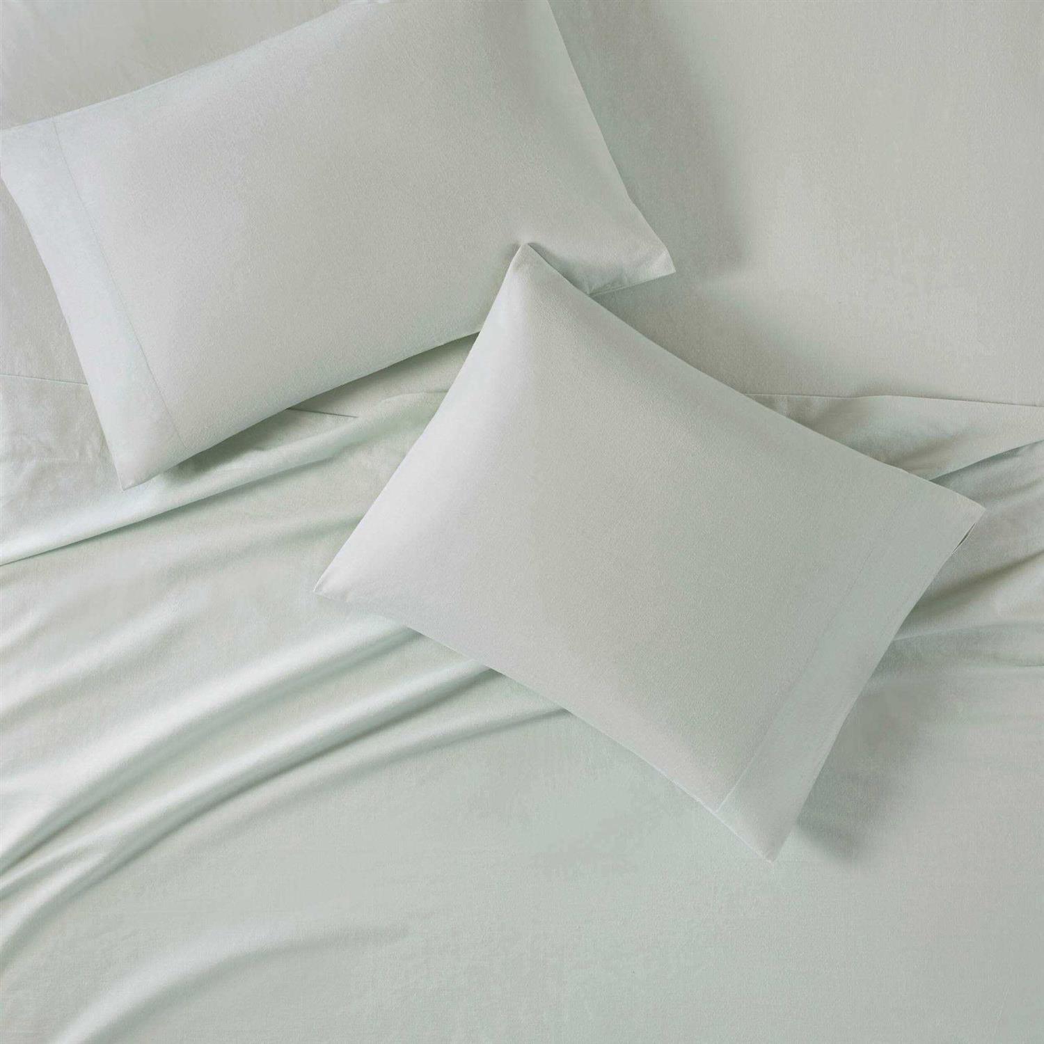 Beautyrest Oversized Flannel 4-Piece Cotton Sheet Set - Image 5