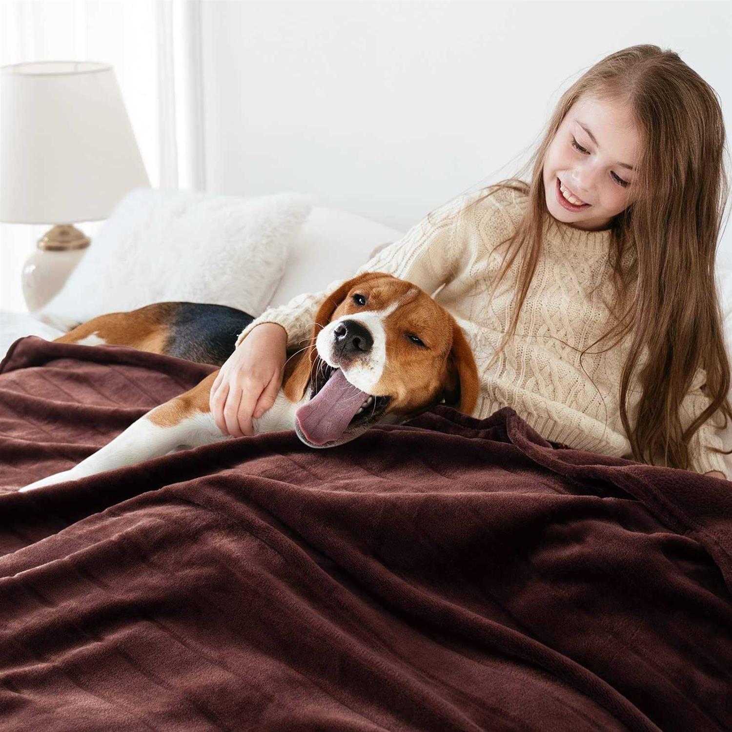 Bertte 330 GSM Lightweight Fluffy Cozy Luxury Decorative Stripe Bed Couch Plush Throw Super Soft Fuzzy Warm Blanket - Image 2