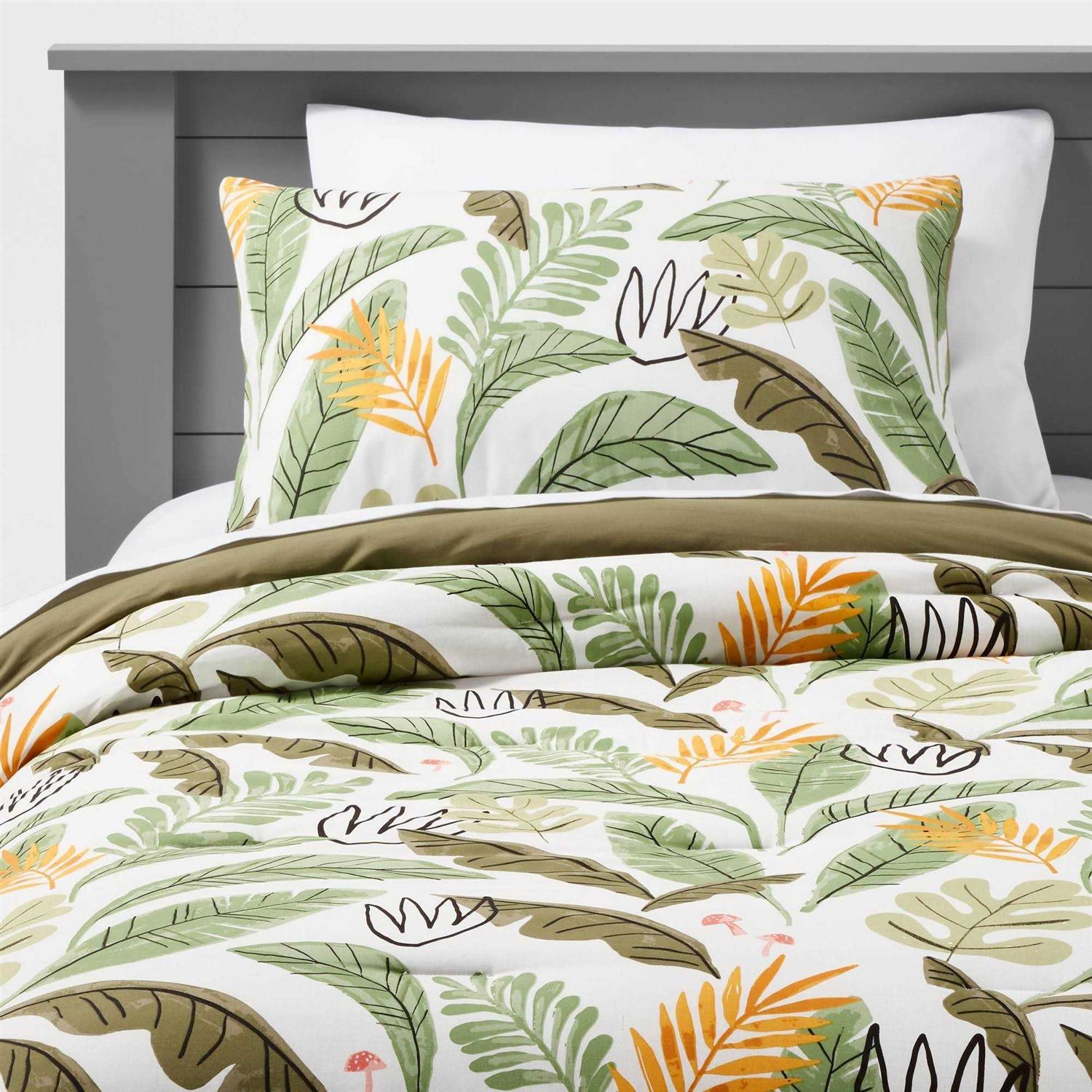 Pillowfort Twin Garden Cotton Comforter Set