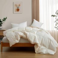 Premium Lightweight Organic Cotton Comforter with Down and Feather Fiber Fill