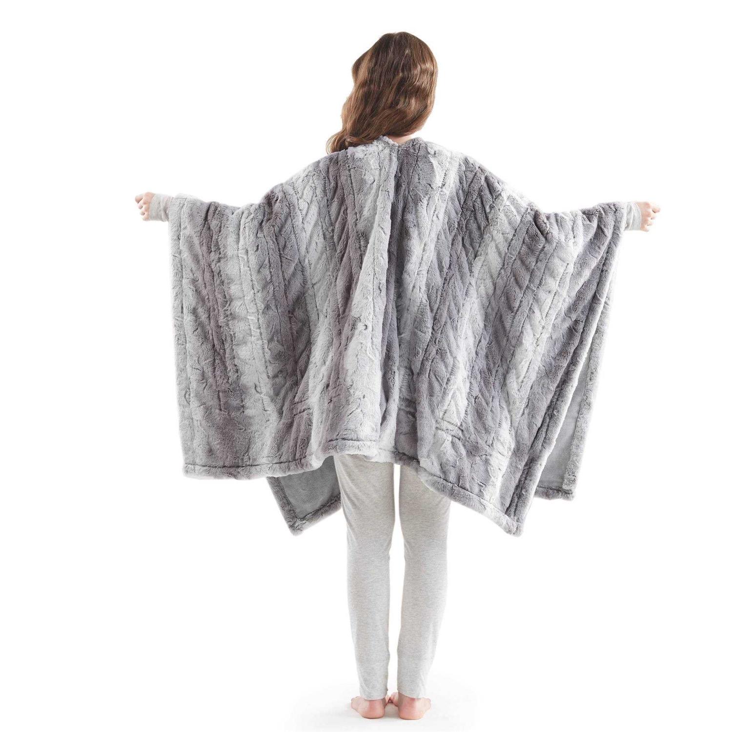 Beautyrest Zuri Faux Fur Heated Wrap with Built-in Controller - Image 4