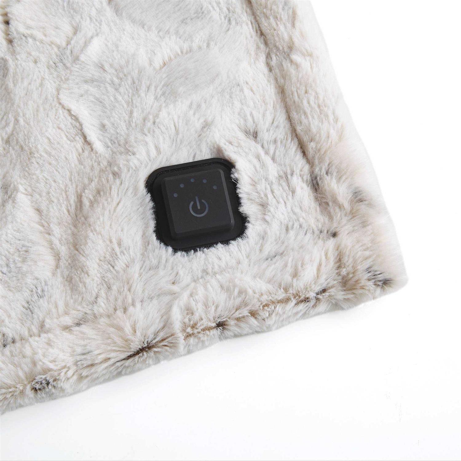 Beautyrest Zuri Faux Fur Heated Wrap with Built-in Controller - Image 5