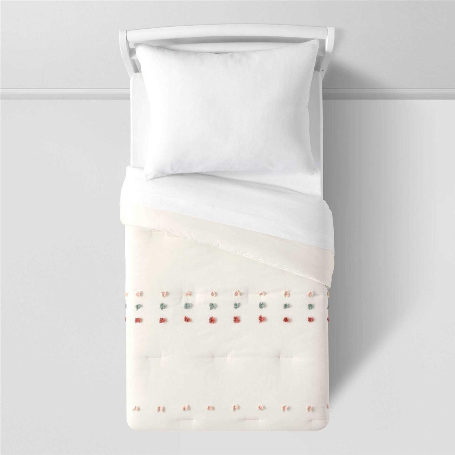 Pillowfort Pom Kids’ Comforter Set - Image 3