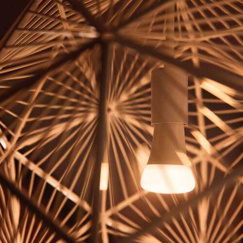 Philips Hue Smart A19 Bulb White Ambiance - Image 4