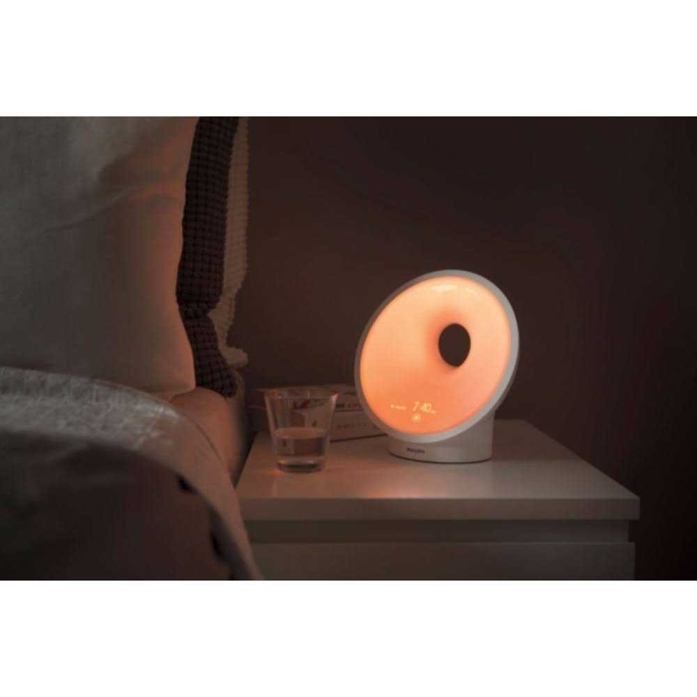 Philips SmartSleep Sleep and Wake-Up Light, Simulated Sunrise and Sunset, Multiple Lights and Sounds - Image 2