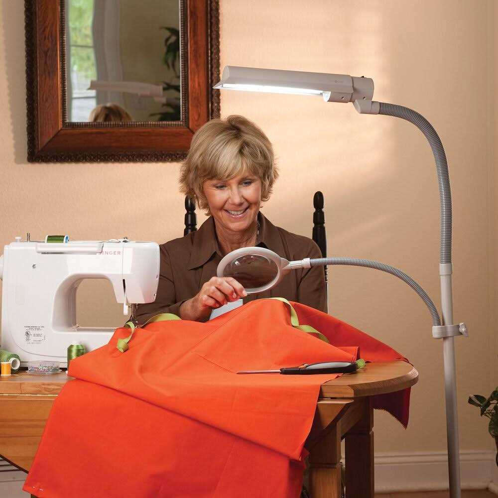 OttLite EasyView Craft Floor Lamp - Image 3