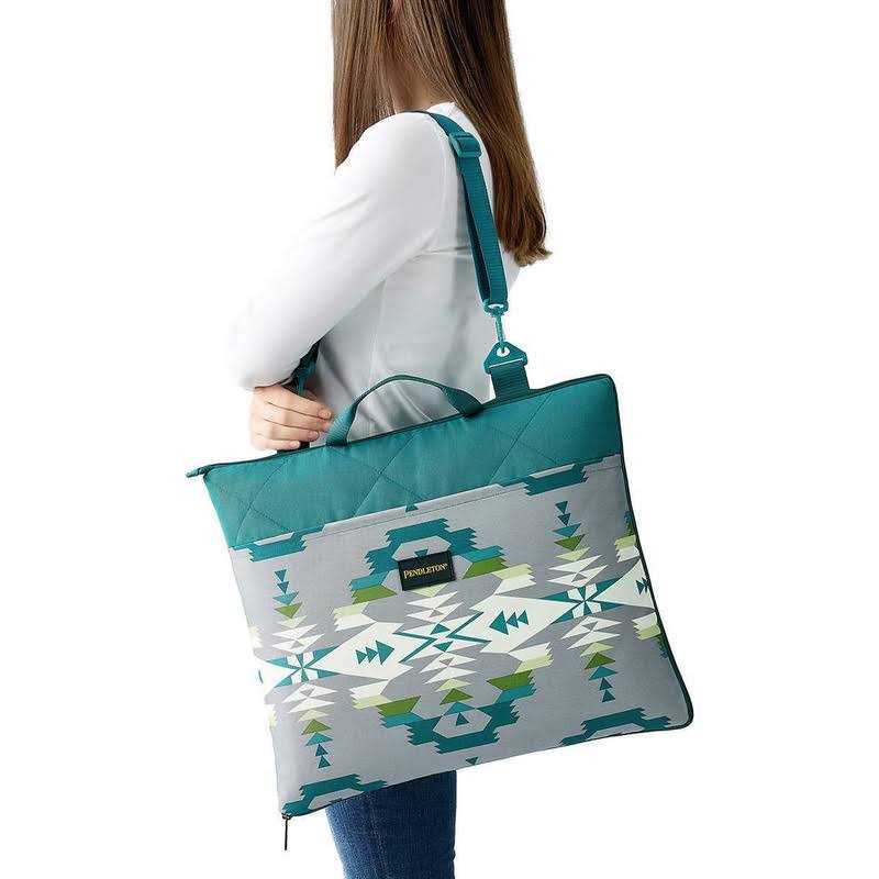 Pendleton Outdoor Packable Blanket - Image 2