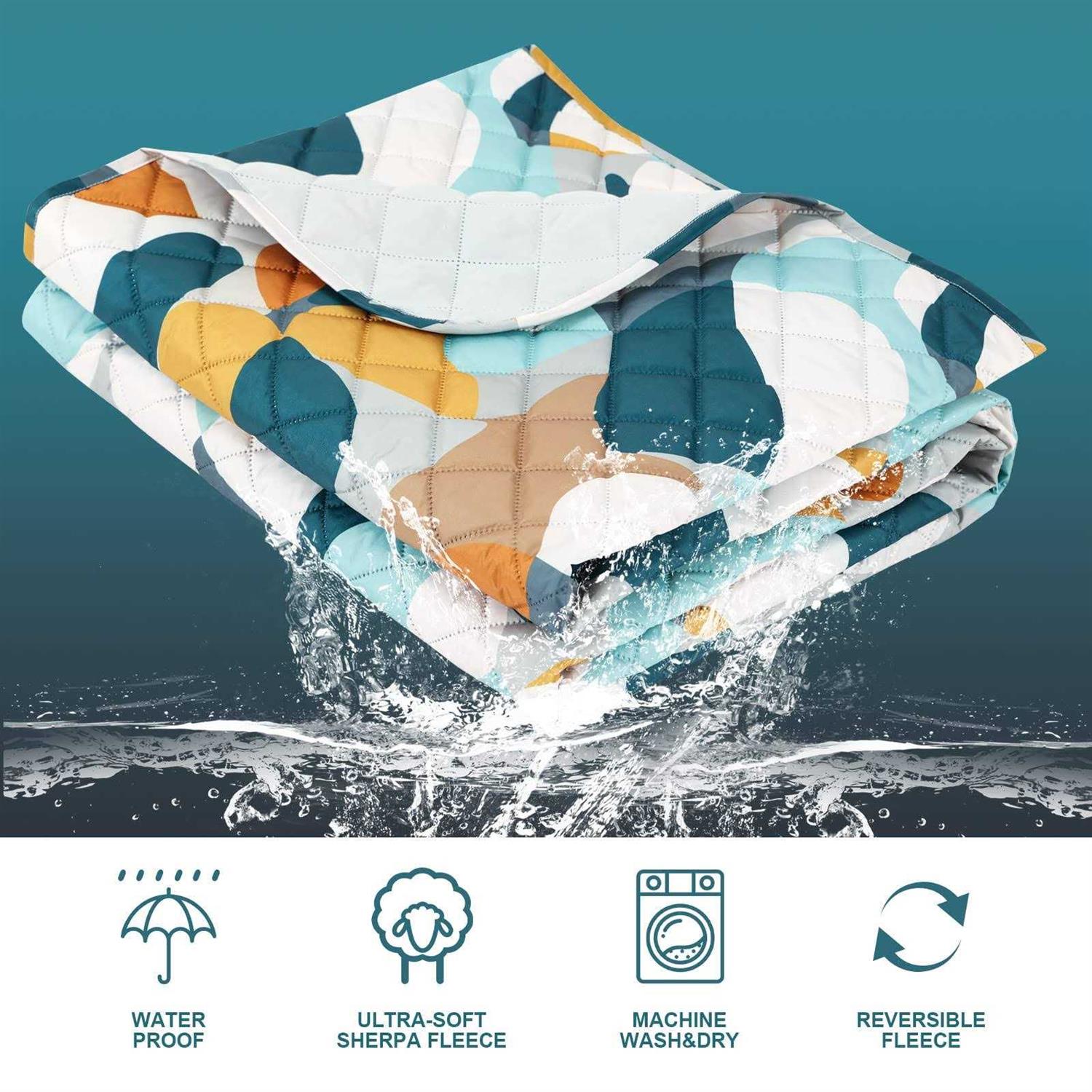 PY SUPER MODE Hooded Outdoor Blanket Extra Large Waterproof Camping Blanket - Image 3