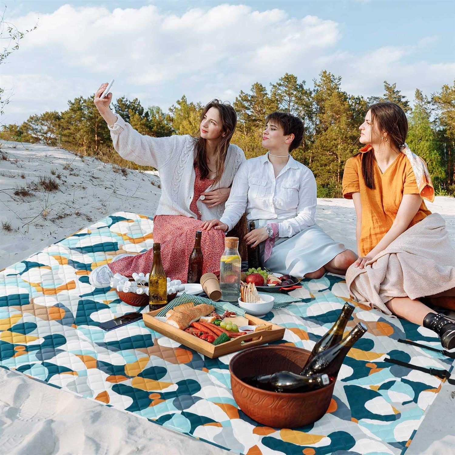 PY SUPER MODE Hooded Outdoor Blanket Extra Large Waterproof Camping Blanket - Image 5