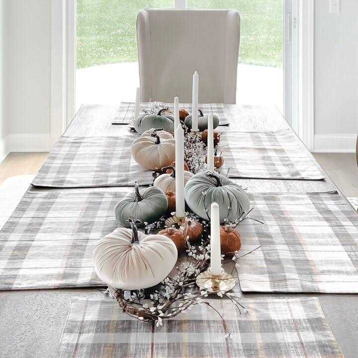 Pip Berry Garland with Lights 5.5 Feet Long 100 Led Brown Twig Branches - Image 3