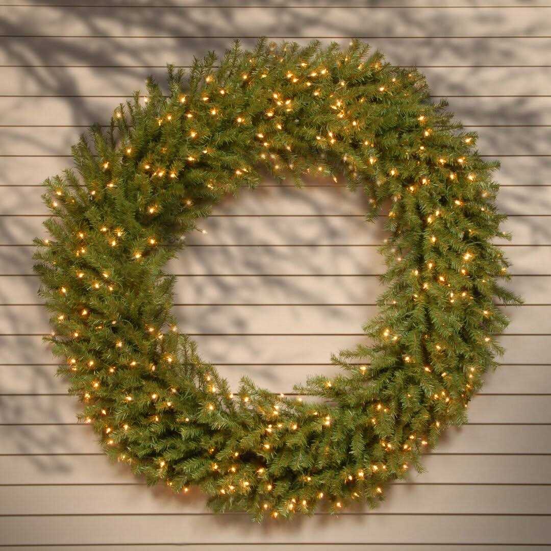 Norwood Fir Lighted PE Wreath