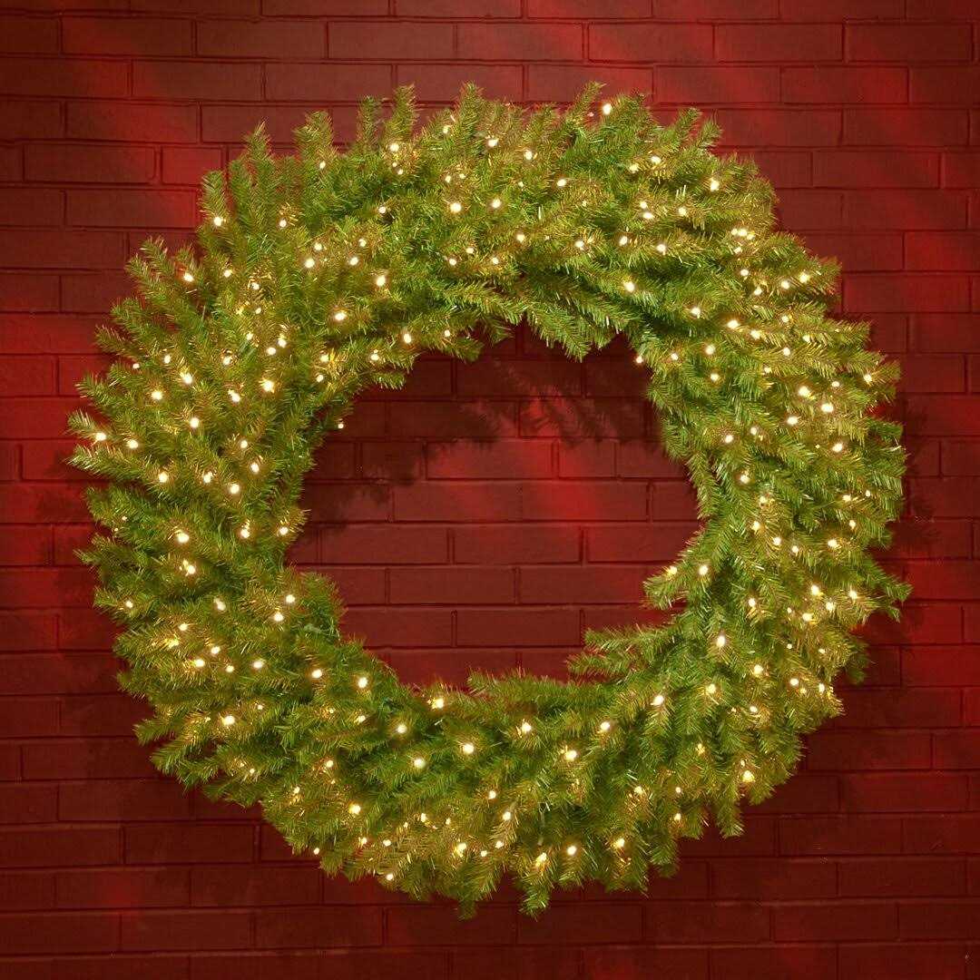 Norwood Fir Lighted PE Wreath - Image 2