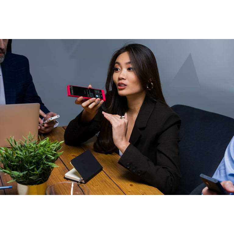 Vasco V4 Language Translator Device Model 2022 Free Lifetime Internet for Translations - Image 2