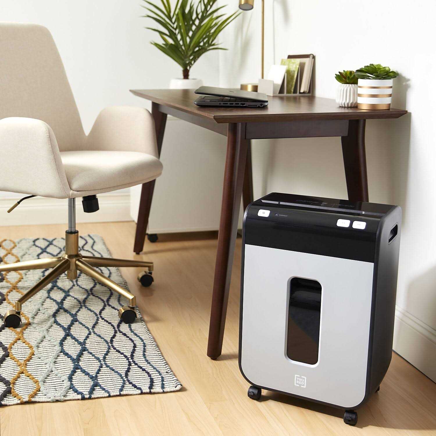 Tru RED TR-NMC102A Micro-Cut Personal Shredder - Image 4