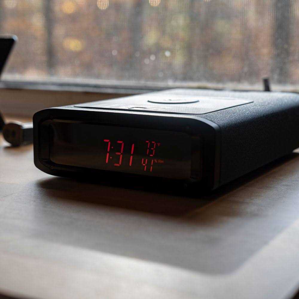 Vaultek DS2i Smart Station Safe - Image 3