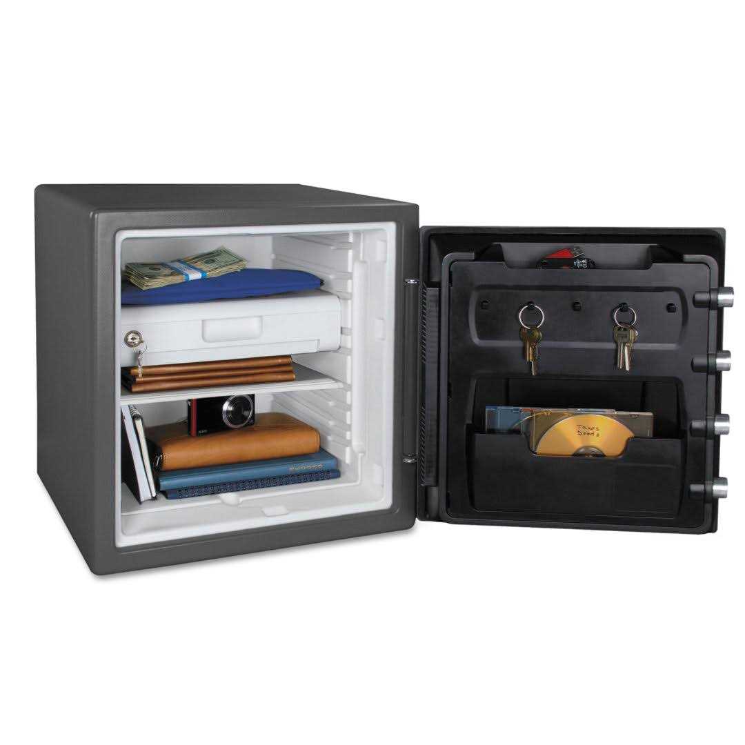 SentrySafe Combination Fire Safe SFW123CS - Image 3
